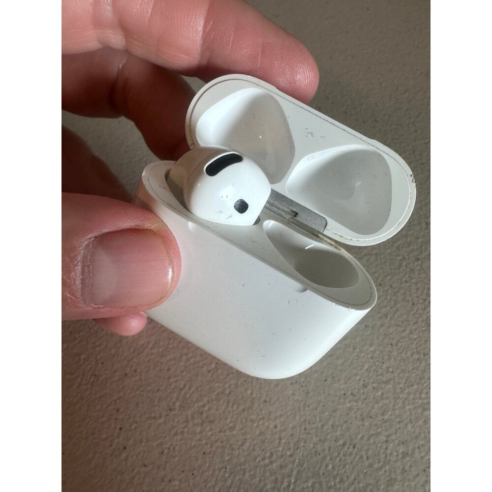 Apple AirPods 4 4th Generation A3053 w/ Charging Case - 1 AirPod Right - Tested